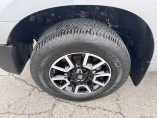 2013 Toyota Tundra 4WD Truck