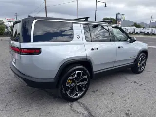 2022 Rivian R1S Launch Edition
