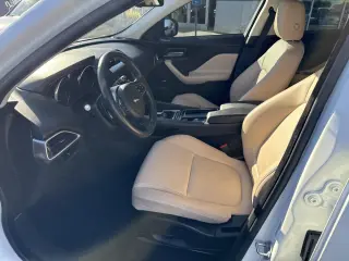 2018 Jaguar F-PACE 25t Premium
