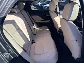 2018 Jaguar F-PACE 25t Premium