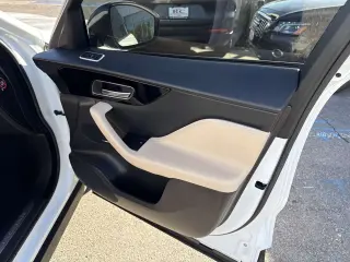 2018 Jaguar F-PACE 25t Premium
