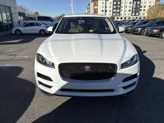 2018 Jaguar F-PACE 25t Premium