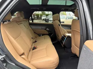 2025 Land Rover Range Rover Sport SE
