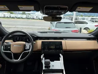2025 Land Rover Range Rover Sport SE