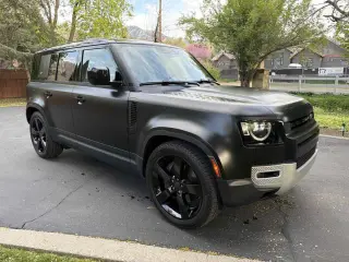 2024 Land Rover Defender SE