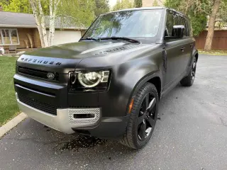 2024 Land Rover Defender SE