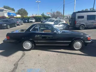 1987 Mercedes-Benz 560SL