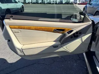 2005 Mercedes-Benz SL500