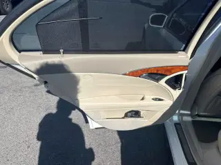 2005 Mercedes-Benz E320