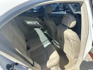 2005 Mercedes-Benz E320