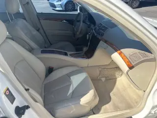 2005 Mercedes-Benz E320