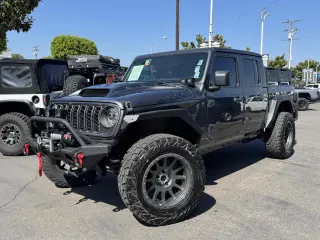 2024 Jeep Gladiator