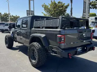 2024 Jeep Gladiator