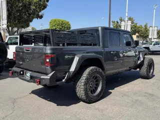 2024 Jeep Gladiator