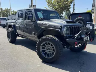 2024 Jeep Gladiator