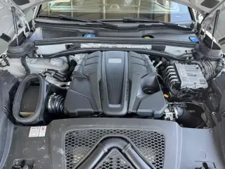 2020 Porsche Macan S