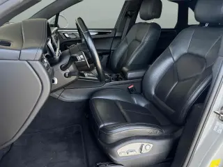 2020 Porsche Macan S