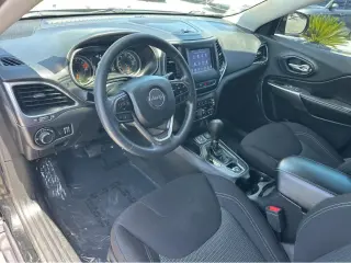 2020 Jeep Cherokee