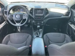 2020 Jeep Cherokee