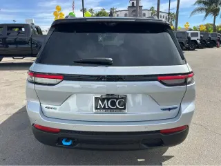 2022 Jeep Grand Cherokee 4xe Trailhawk