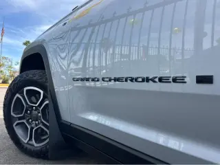 2022 Jeep Grand Cherokee 4xe Trailhawk