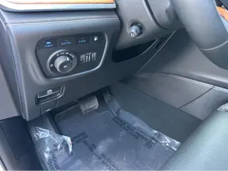 2022 Jeep Grand Cherokee 4xe Summit Reserve
