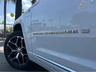 2022 Jeep Grand Cherokee 4xe Summit Reserve
