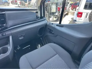 2024 Ford Transit Passenger Wagon XLT