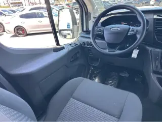 2024 Ford Transit Passenger Wagon XLT