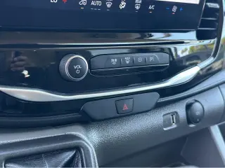 2024 Ford Transit Passenger Wagon XLT