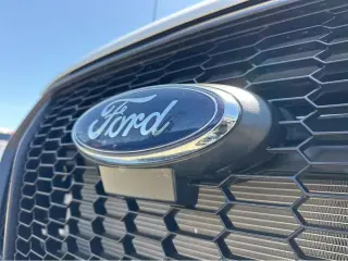 2024 Ford Transit Passenger Wagon XLT