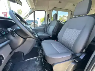 2024 Ford Transit Passenger Wagon XLT