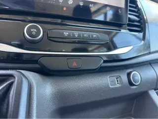 2023 Ford Transit Passenger Wagon XLT