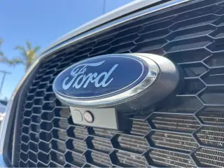 2023 Ford Transit Passenger Wagon XLT