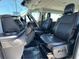 2023 Ford Transit Passenger Wagon XLT