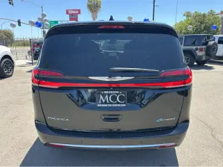 2023 Chrysler Pacifica Hybrid Pinnacle