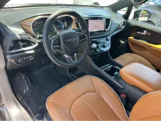 2023 Chrysler Pacifica Hybrid Pinnacle