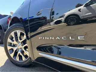 2023 Chrysler Pacifica Hybrid Pinnacle