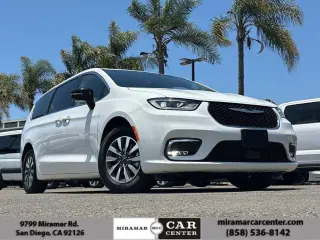 2024 Chrysler Pacifica Hybrid Select