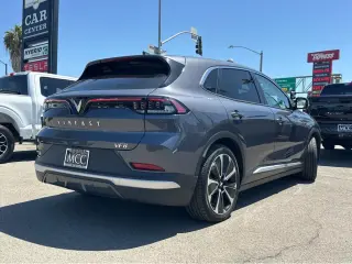 2023 VinFast VF 8 Plus
