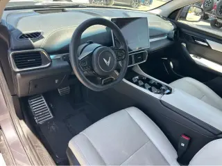 2023 VinFast VF 8 Plus