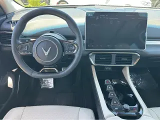 2023 VinFast VF 8 Plus