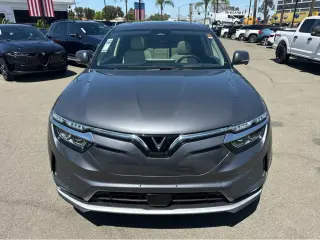 2023 VinFast VF 8 Plus