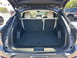 2023 VinFast VF 8 Plus