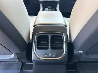 2023 VinFast VF 8 Plus