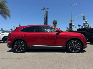 2023 VinFast VF 8 Plus