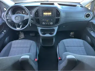 2016 Mercedes-Benz Metris Passenger Van