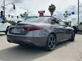 2022 Alfa Romeo Giulia