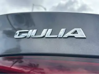 2022 Alfa Romeo Giulia