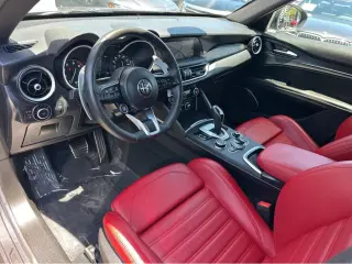 2023 Alfa Romeo Stelvio Sprint